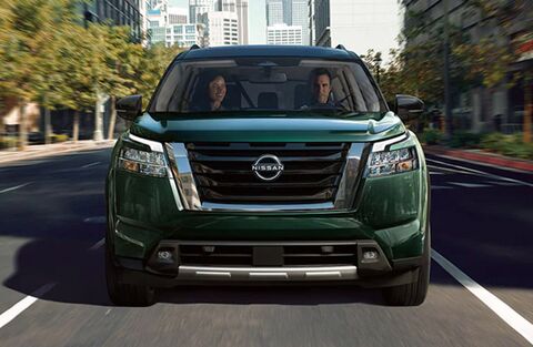2022 Nissan Frontier from exterior front